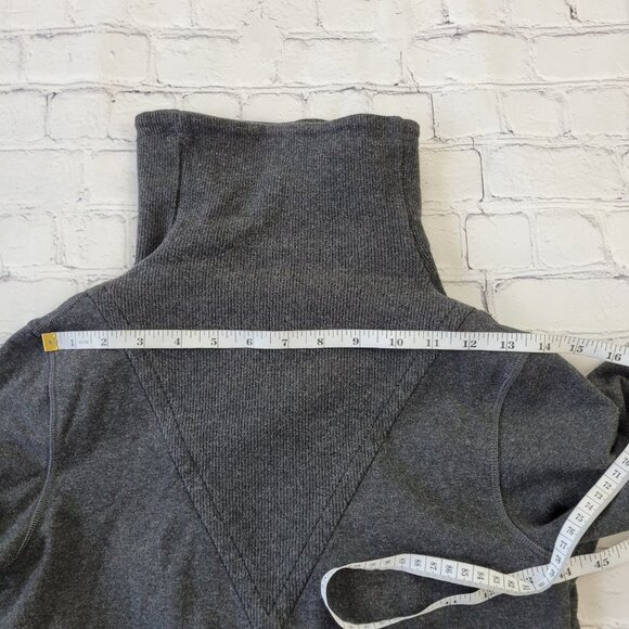 Lululemon Athletica Gray Gratitude Wrap size 4 - Picture 12 of 16